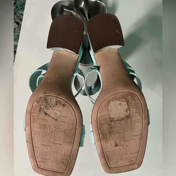 Unisa Mint Green Sandals Size 8 - Picture 4 of 4
